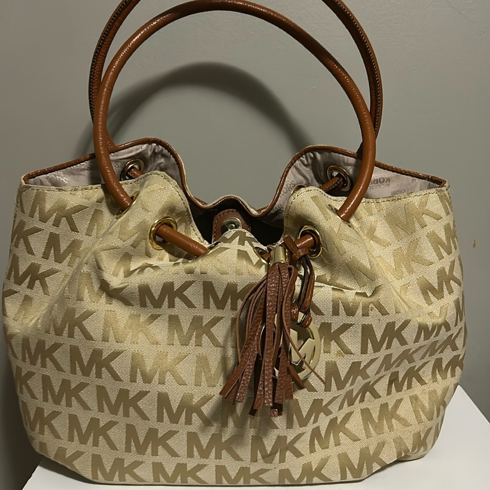 Michael Kors Beige Signature Tote Bucket Bag